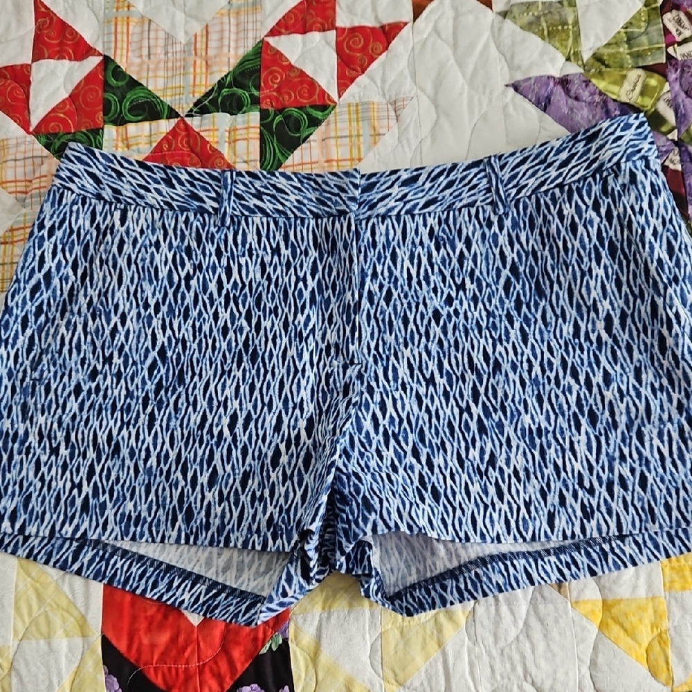 3/$18 Michael Kors Blue Patterned Shorts